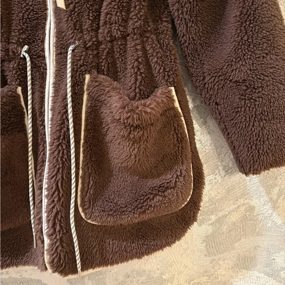 Varley Angelina Sherpa Coat - Picture 8 of 11